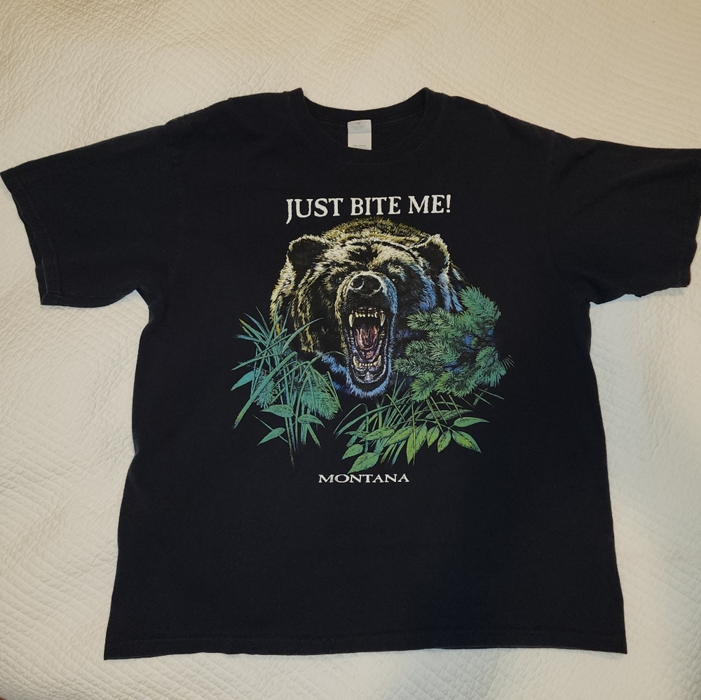 "Just Bite Me" Grizzly T-Shirt. GLOWS IN THE DARK 🐻🌟💫